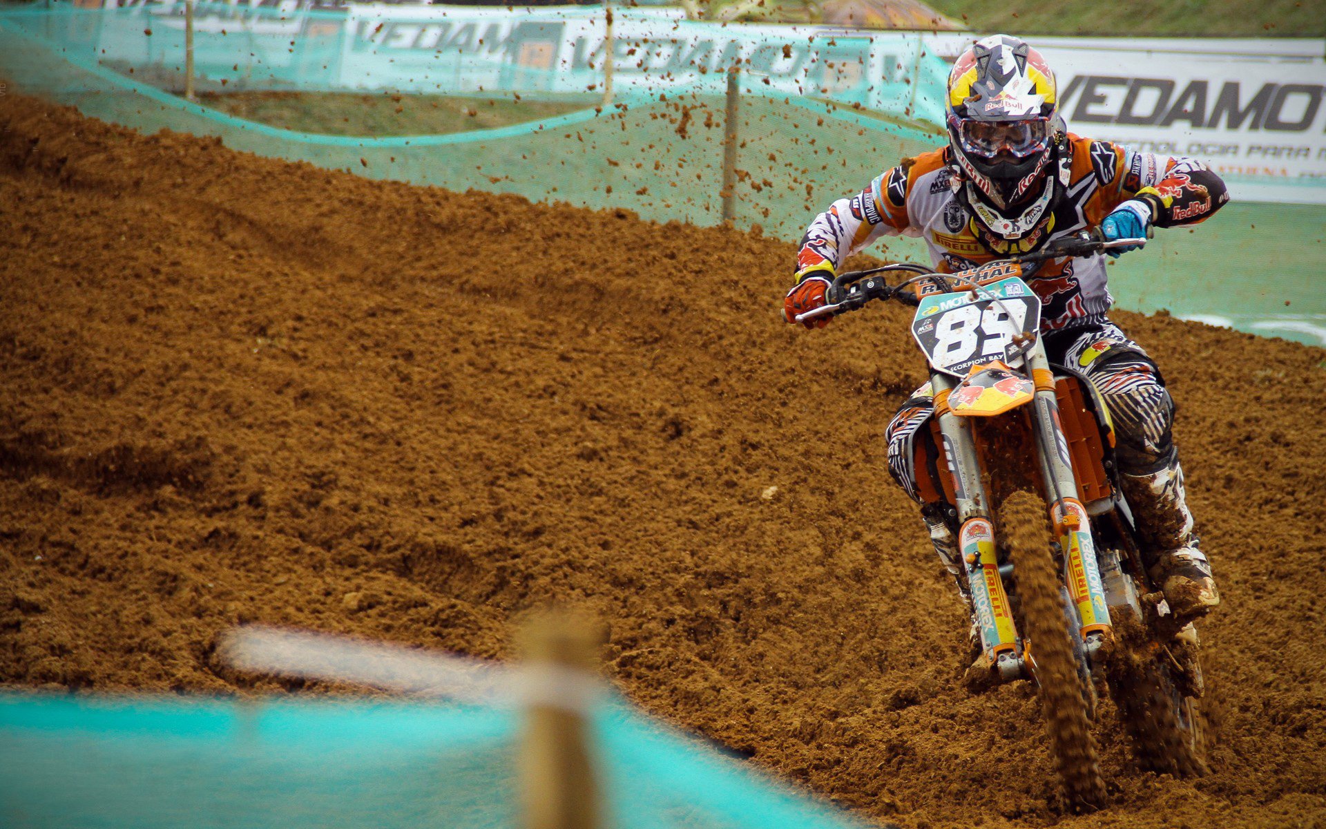 英超劲旅再迎连胜,曼联4-2战胜布莱顿,库尼亚首球点燃战火!